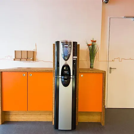 Easyhotel Centre מלון 2*