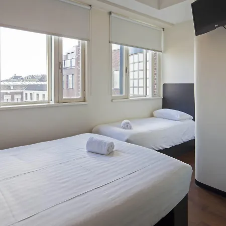 Easyhotel Centre