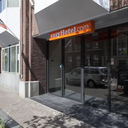 Easyhotel Centre מלון