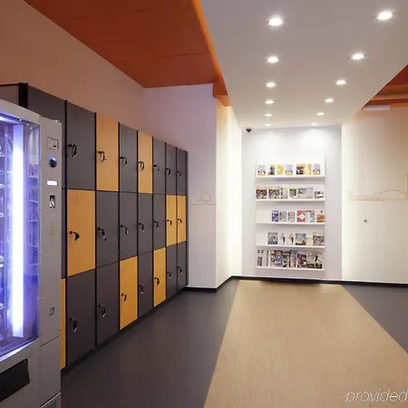 Easyhotel Centre מלון