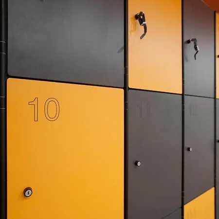 Easyhotel Centre 2* האג